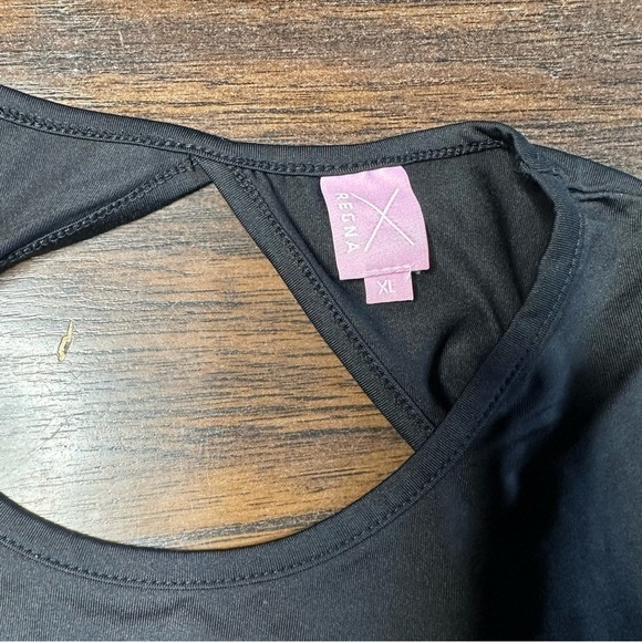 Regna Black Open Back Tank Top - Picture 3 of 3